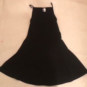I am selling a black dress.